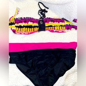 Ladies / Juniors swim suit.